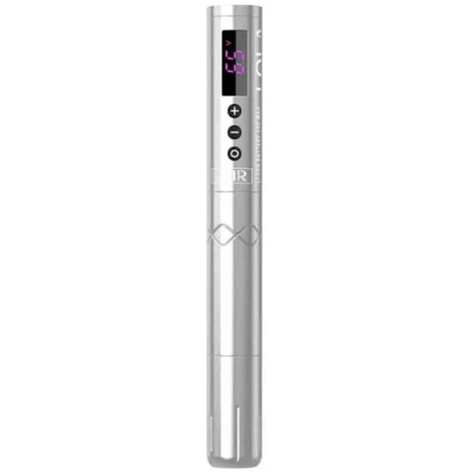 Lola-Silver-1.jpg